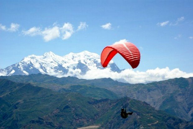 'Paragliding in Huajchilla'