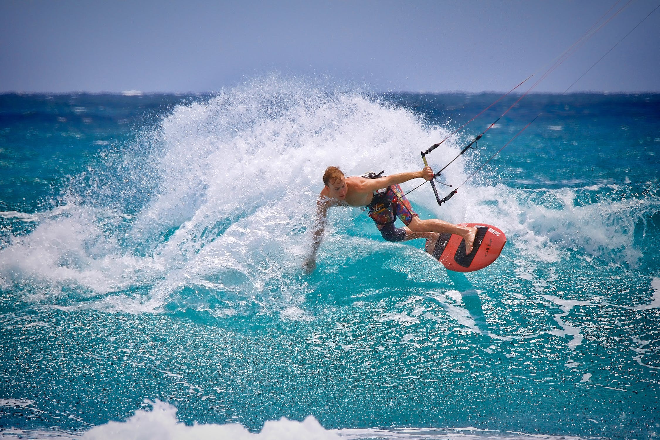 3 water sports. Водные виды спорта. Спортивный серфинг. Красивые виды спорта. Активные виды спорта.